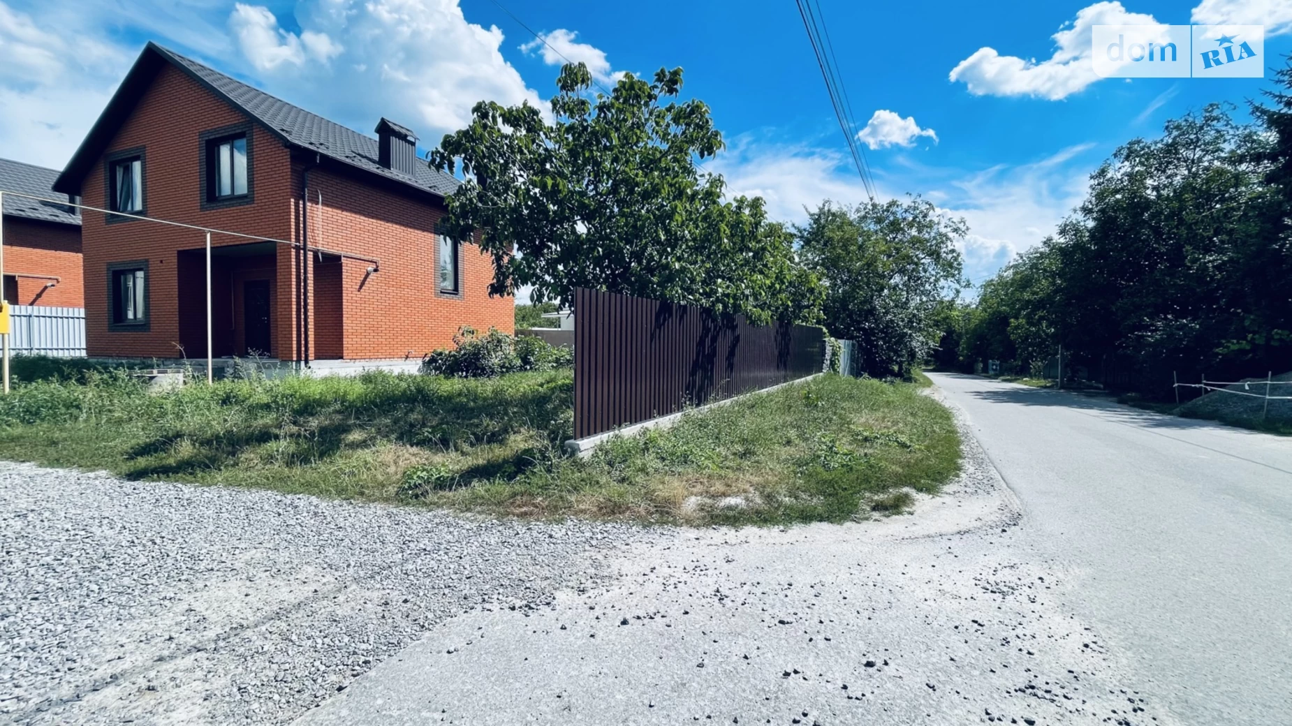 Продается дом на 2 этажа 108 кв. м с бассейном, цена: 82000 $ - фото 2