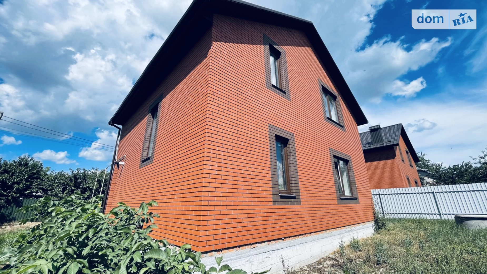 Продается дом на 2 этажа 108 кв. м с бассейном, цена: 82000 $ - фото 5