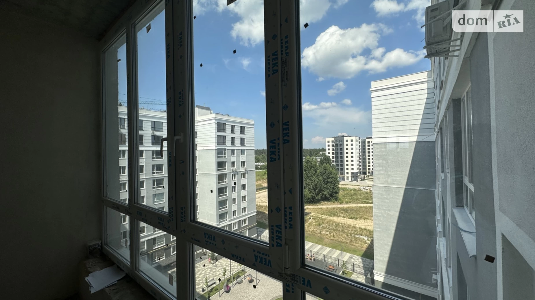 Продается 1-комнатная квартира 36.6 кв. м в Буче, ул. Ивана Кожедуба, 8А - фото 2