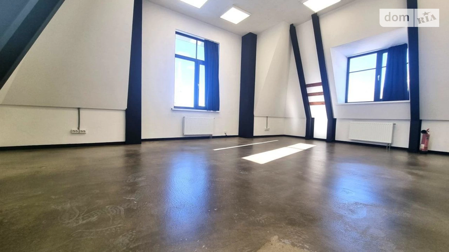 Сдается в аренду офис 931 кв. м в бизнес-центре, цена: 12800 $ - фото 3
