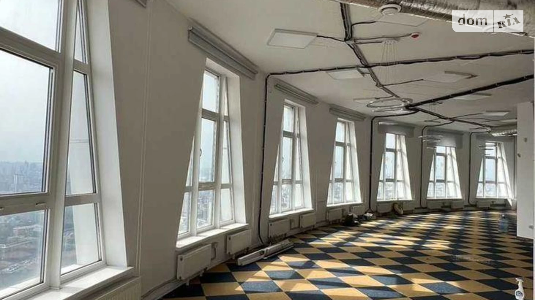 Сдается в аренду офис 240 кв. м в бизнес-центре, цена: 2900 $ - фото 2