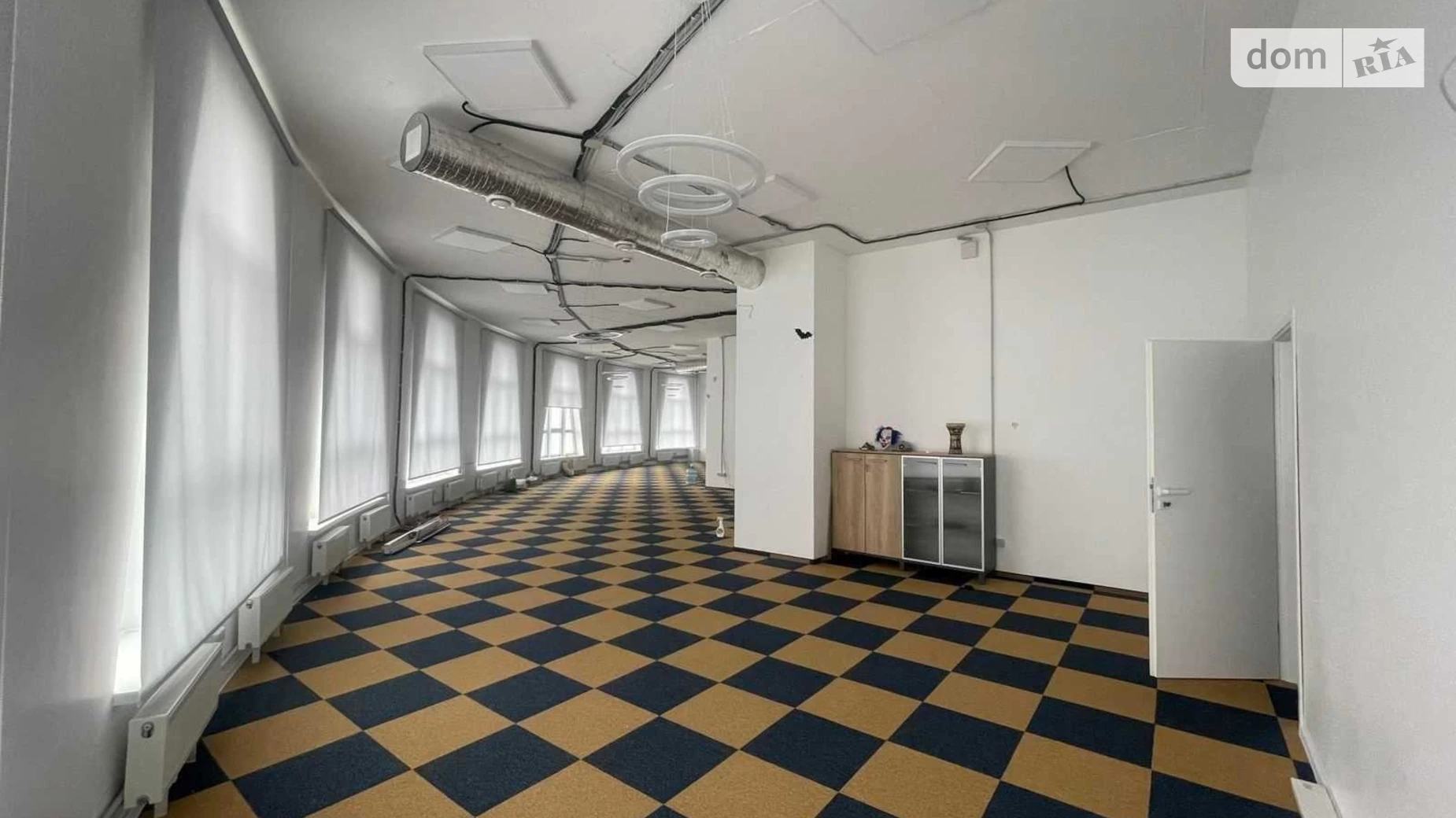 Сдается в аренду офис 240 кв. м в бизнес-центре, цена: 2900 $ - фото 5