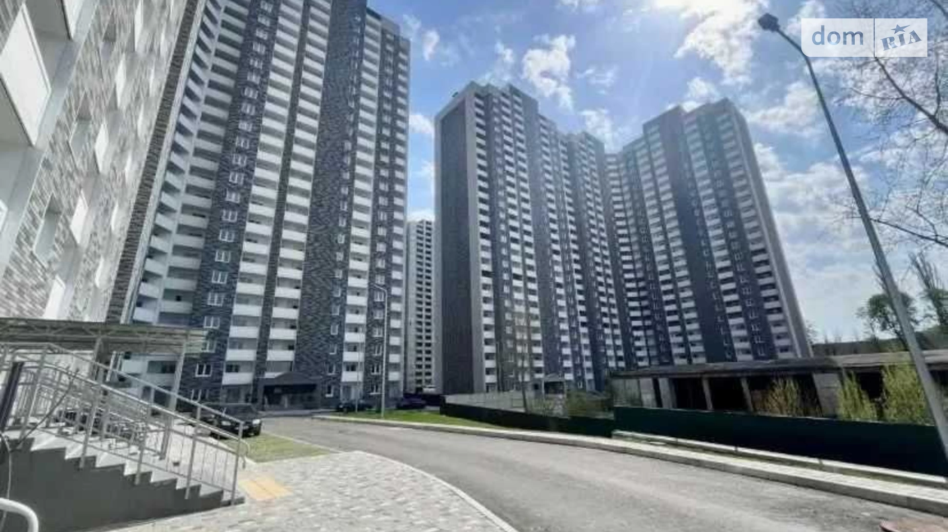 Продается 2-комнатная квартира 77 кв. м в Киеве, ул. Коноплянская, 22А - фото 2