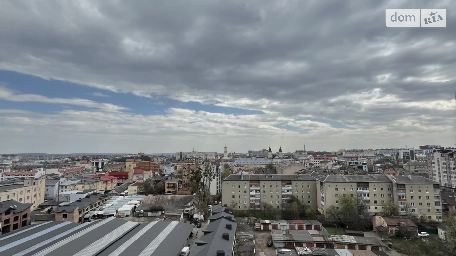 Продается 2-комнатная квартира 58 кв. м в Ивано-Франковске, бул. Южный - фото 3
