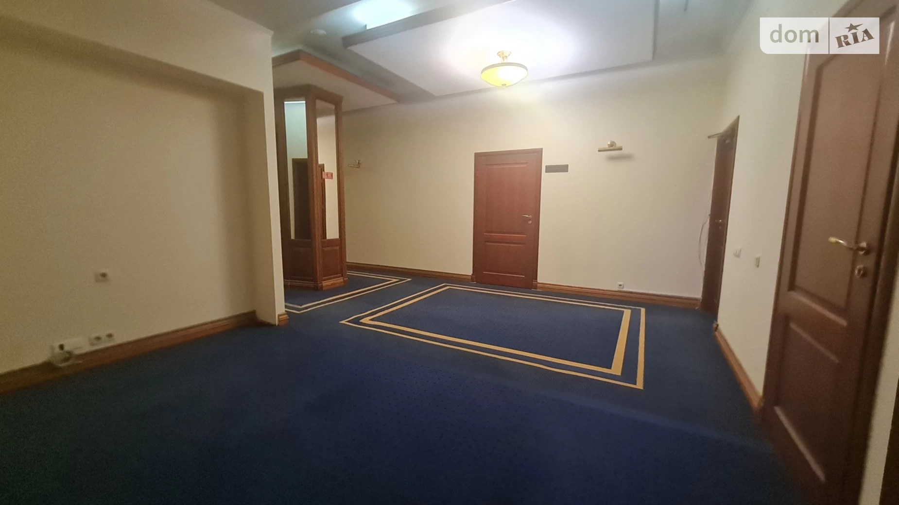 Сдается в аренду офис 115 кв. м в бизнес-центре, цена: 805 $ - фото 5