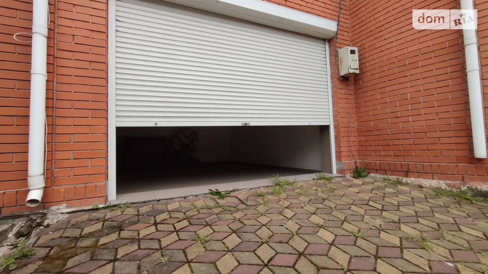 Продается дом на 2 этажа 320 кв. м с камином, цена: 115000 $ - фото 2