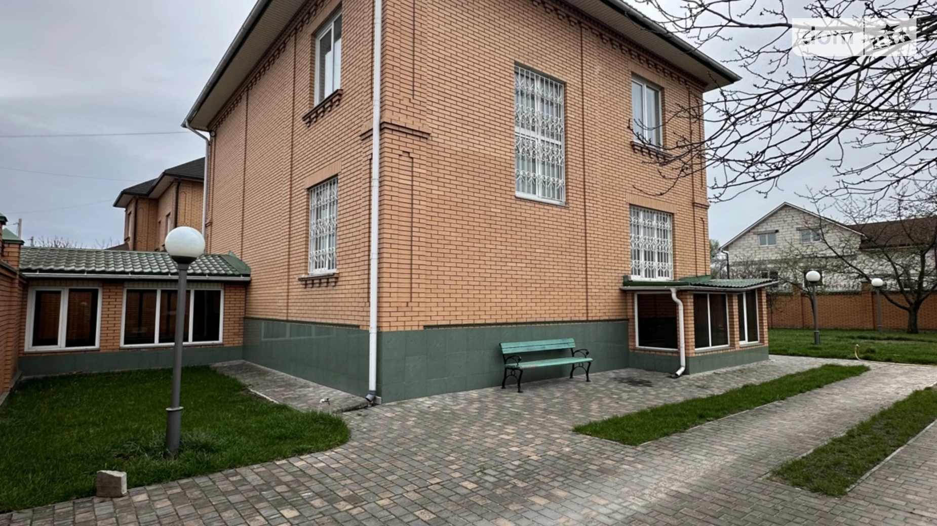 Сдается в аренду дом на 2 этажа 400 кв. м с участком, цена: 1900 $ - фото 2