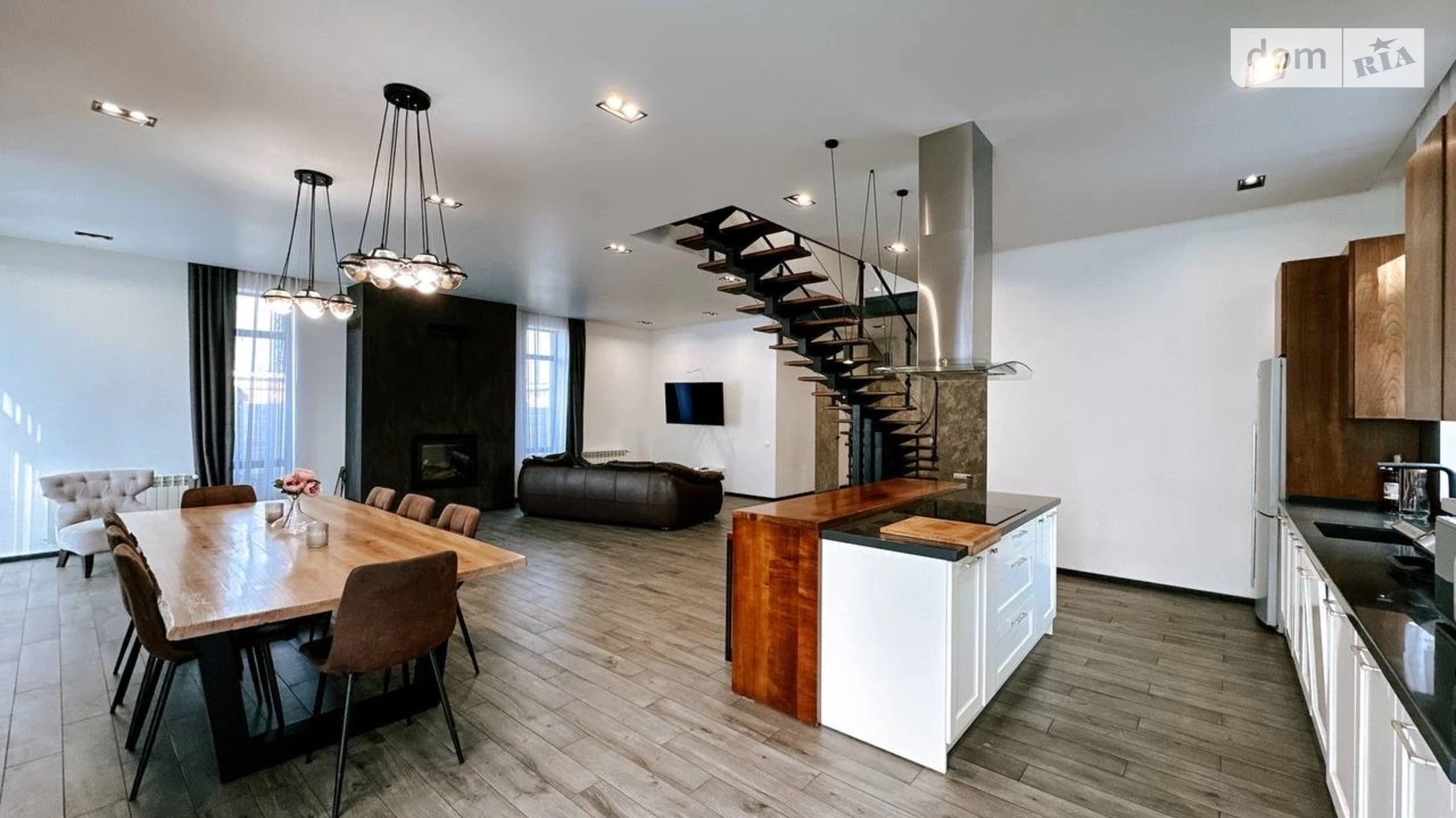Продается дом на 2 этажа 260 кв. м с мебелью, цена: 560000 $ - фото 4