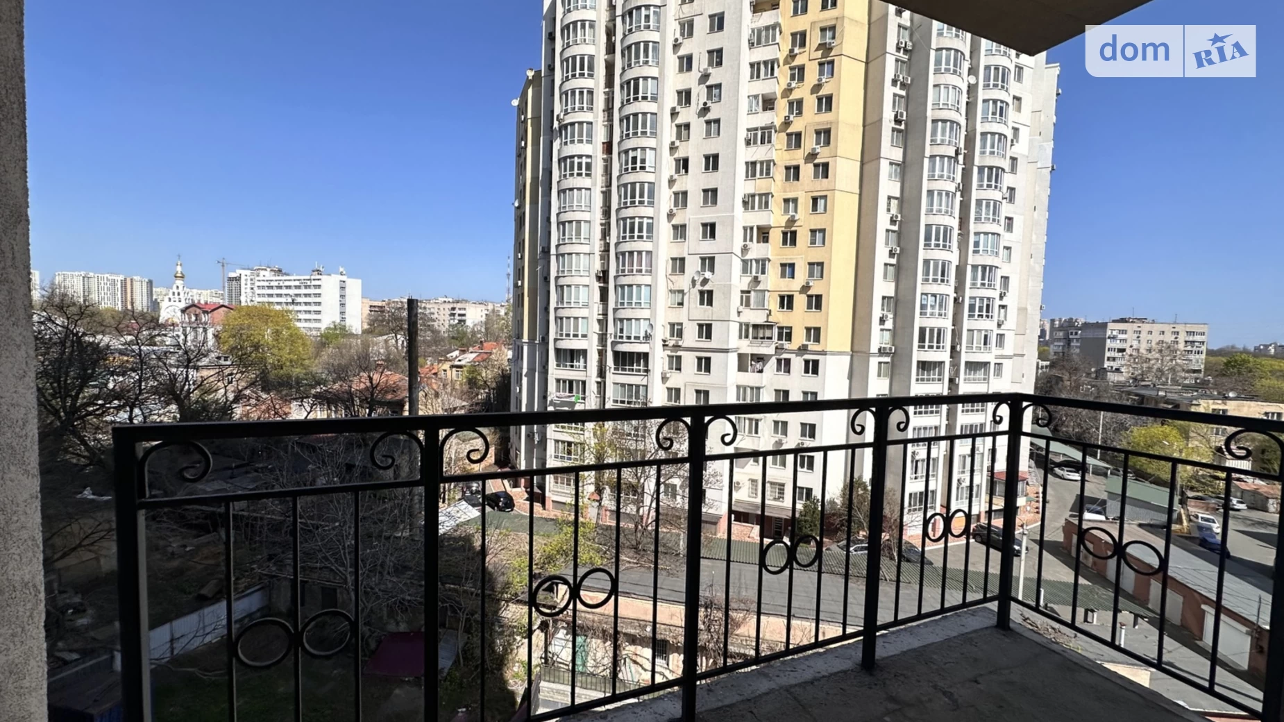 Продается 3-комнатная квартира 141.8 кв. м в Одессе, Фонтанская дор. - фото 2