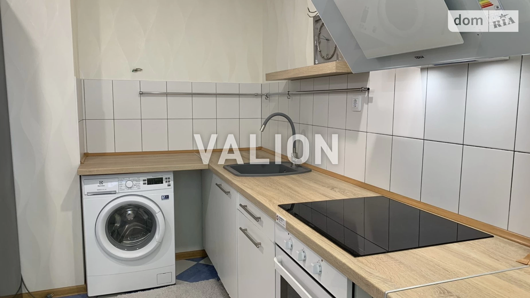 Продается 1-комнатная квартира 65.3 кв. м в Киеве, ул. Анны Ахматовой, 5 - фото 2