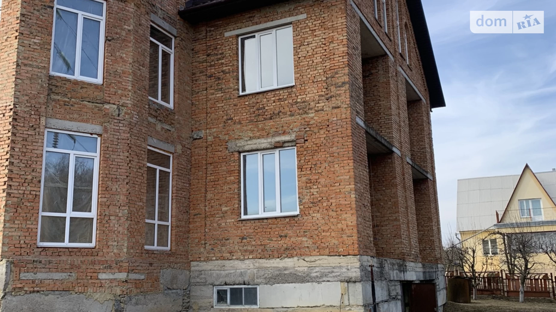 Продается дом на 3 этажа 360 кв. м с подвалом, цена: 90000 $ - фото 5