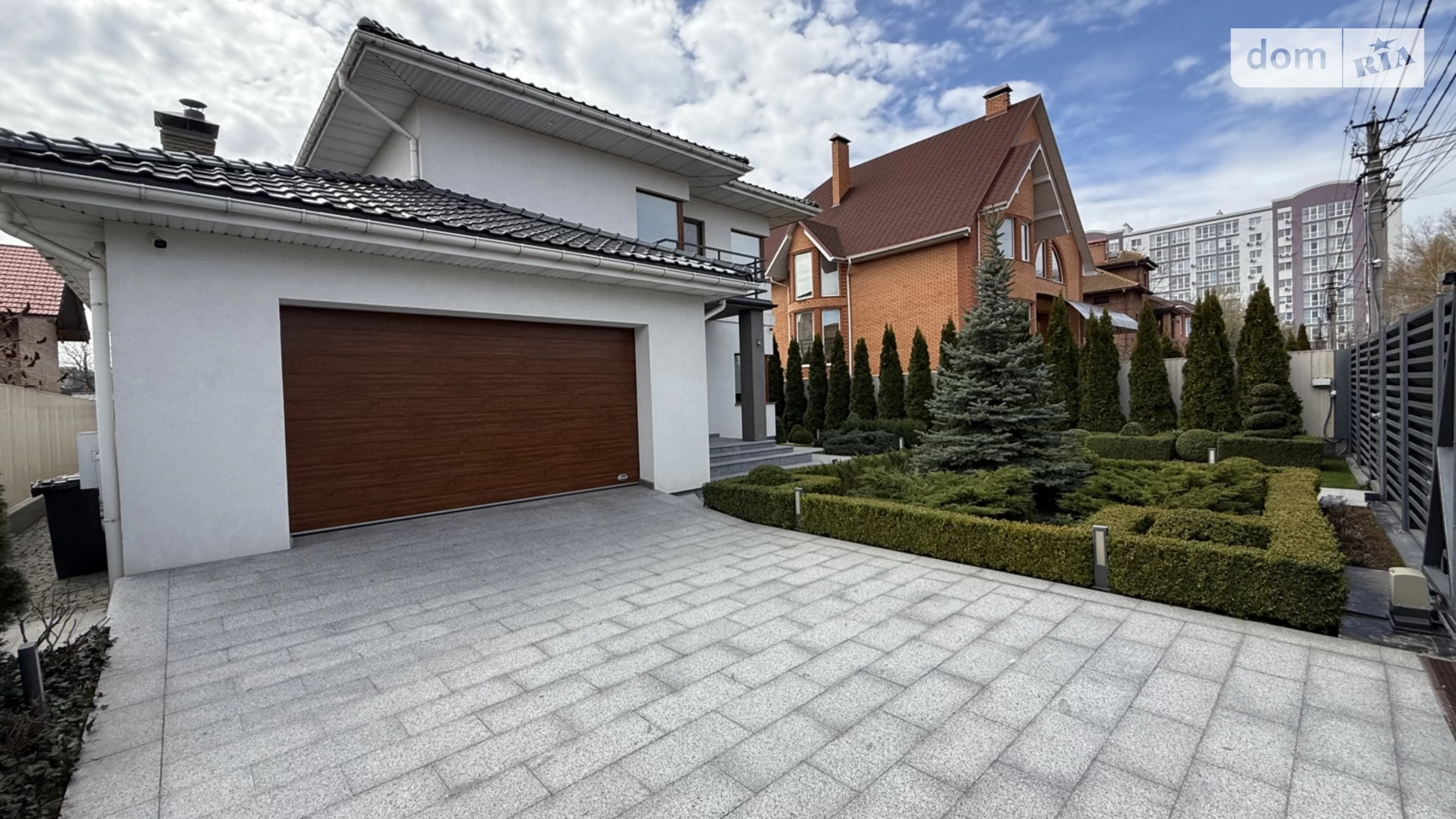 Продается дом на 2 этажа 400 кв. м с бассейном, цена: 899000 $ - фото 3