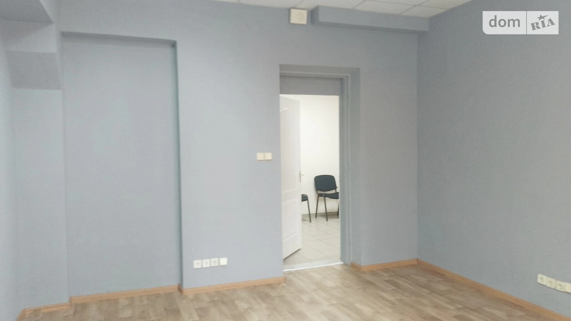 Сдается в аренду офис 28 кв. м в бизнес-центре, цена: 16560 грн - фото 2
