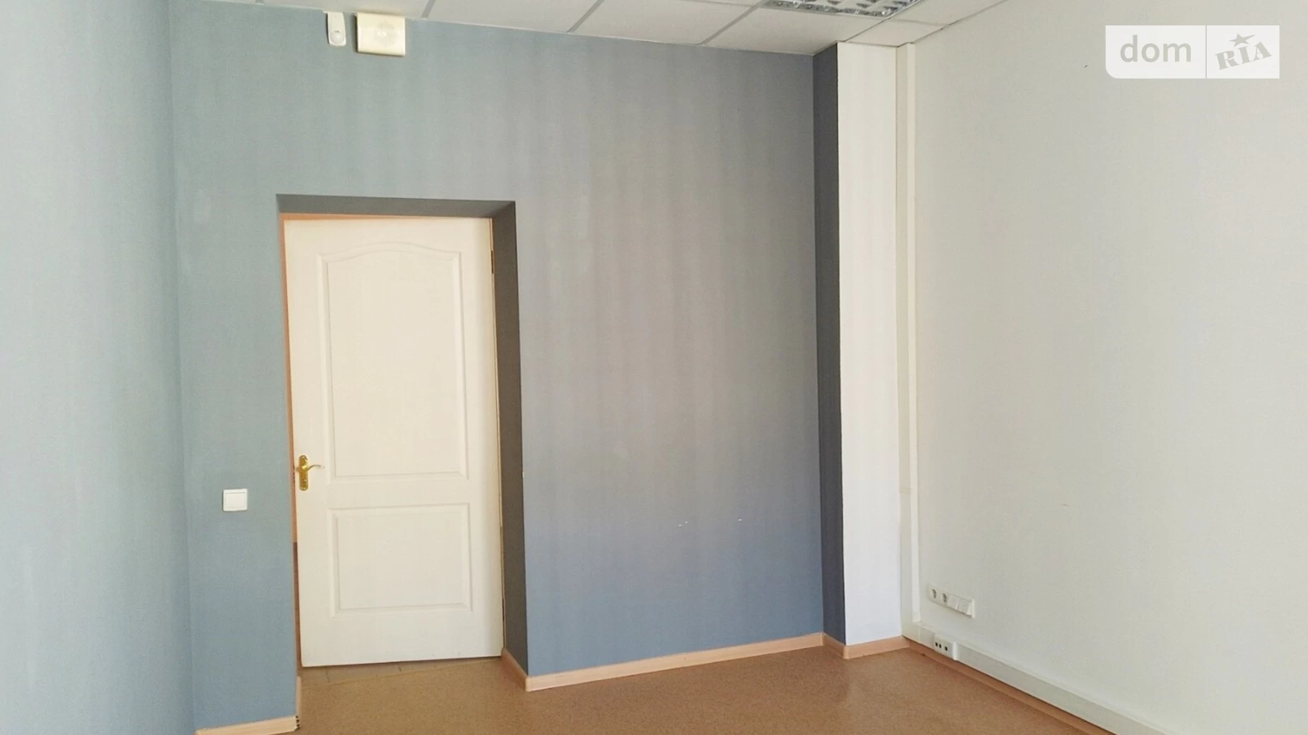 Сдается в аренду офис 22.7 кв. м в бизнес-центре, цена: 13080 грн - фото 5