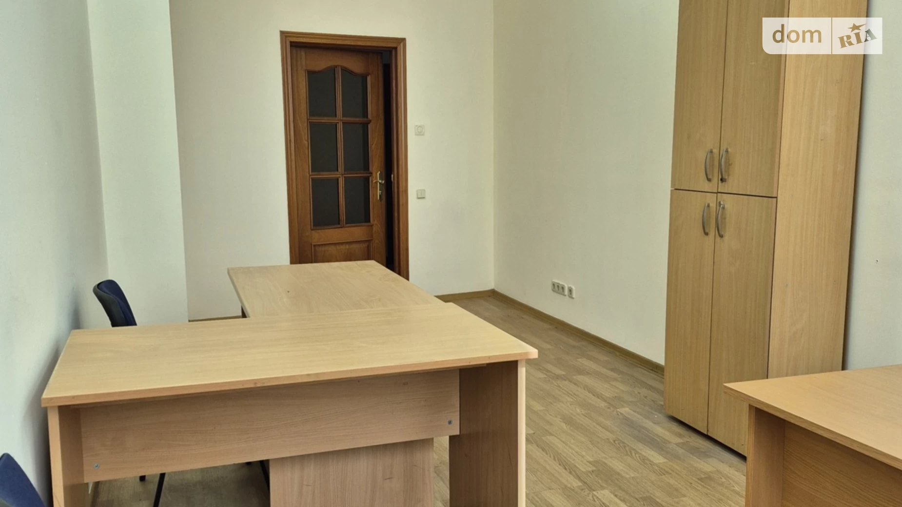 Сдается в аренду офис 26 кв. м в бизнес-центре, цена: 9450 грн - фото 2