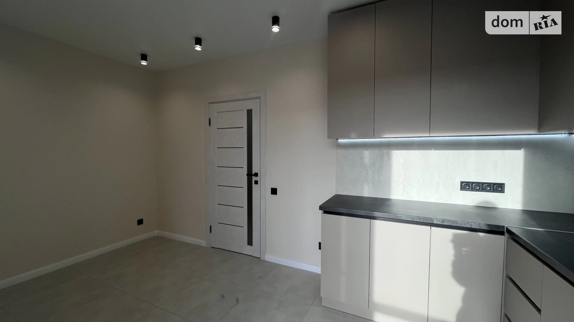 Продается 2-комнатная квартира 53 кв. м в, цена: 79000 $ - фото 4