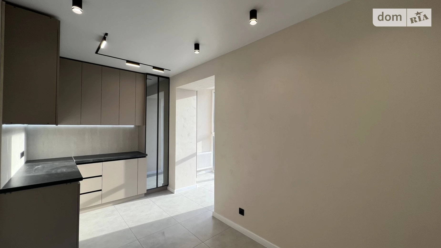 Продается 2-комнатная квартира 53 кв. м в, цена: 79000 $ - фото 4