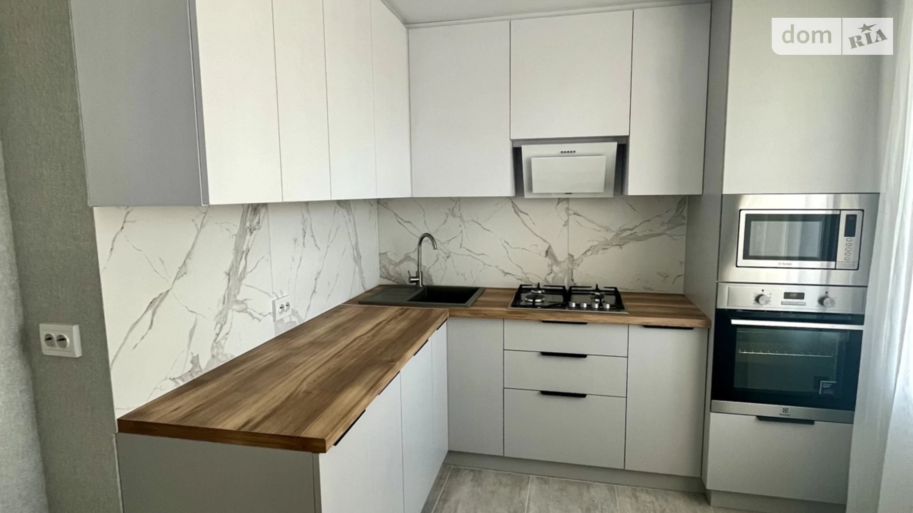 Продается 4-комнатная квартира 76.7 кв. м в Чернигове, ул. Мазепы Ивана - фото 3