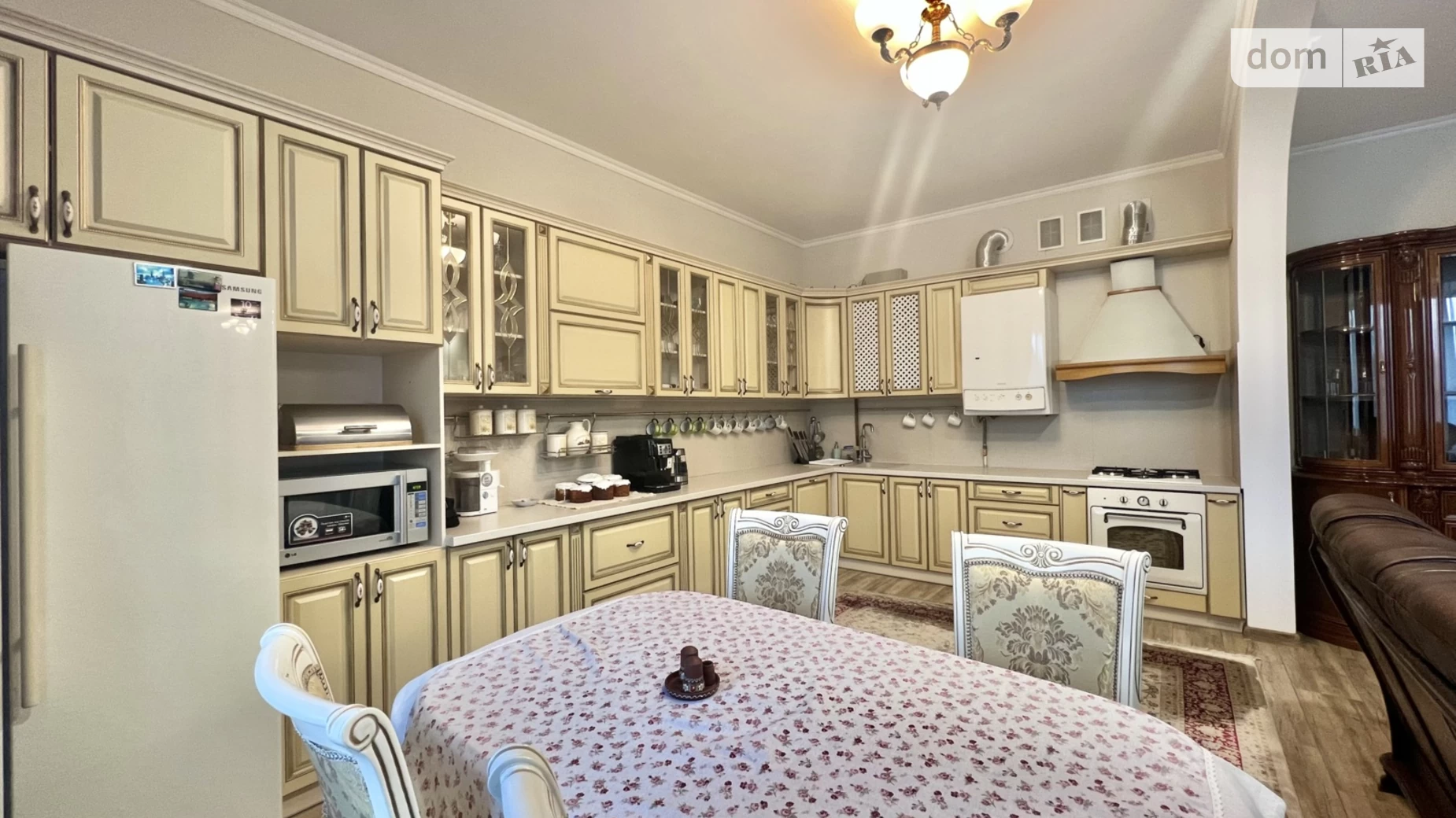 Продается дом на 2 этажа 257.8 кв. м с мебелью, цена: 175000 $ - фото 4