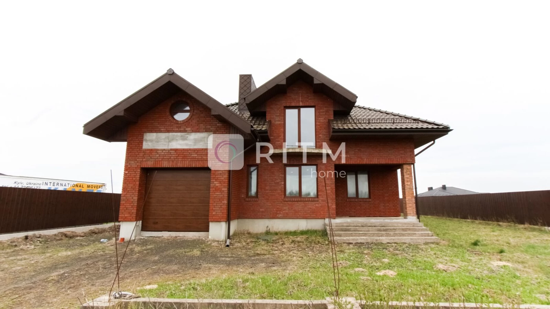 Продается дом на 2 этажа 220 кв. м с камином, цена: 164900 $ - фото 2