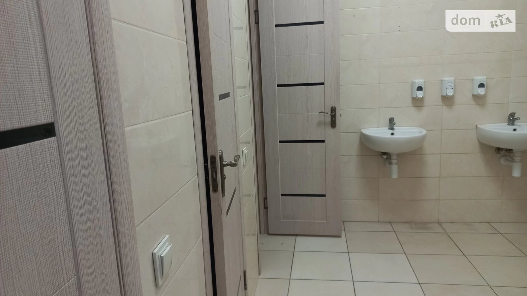 Здається в оренду офіс 300 кв. м в бізнес-центрі, цена: 10260 $ - фото 2