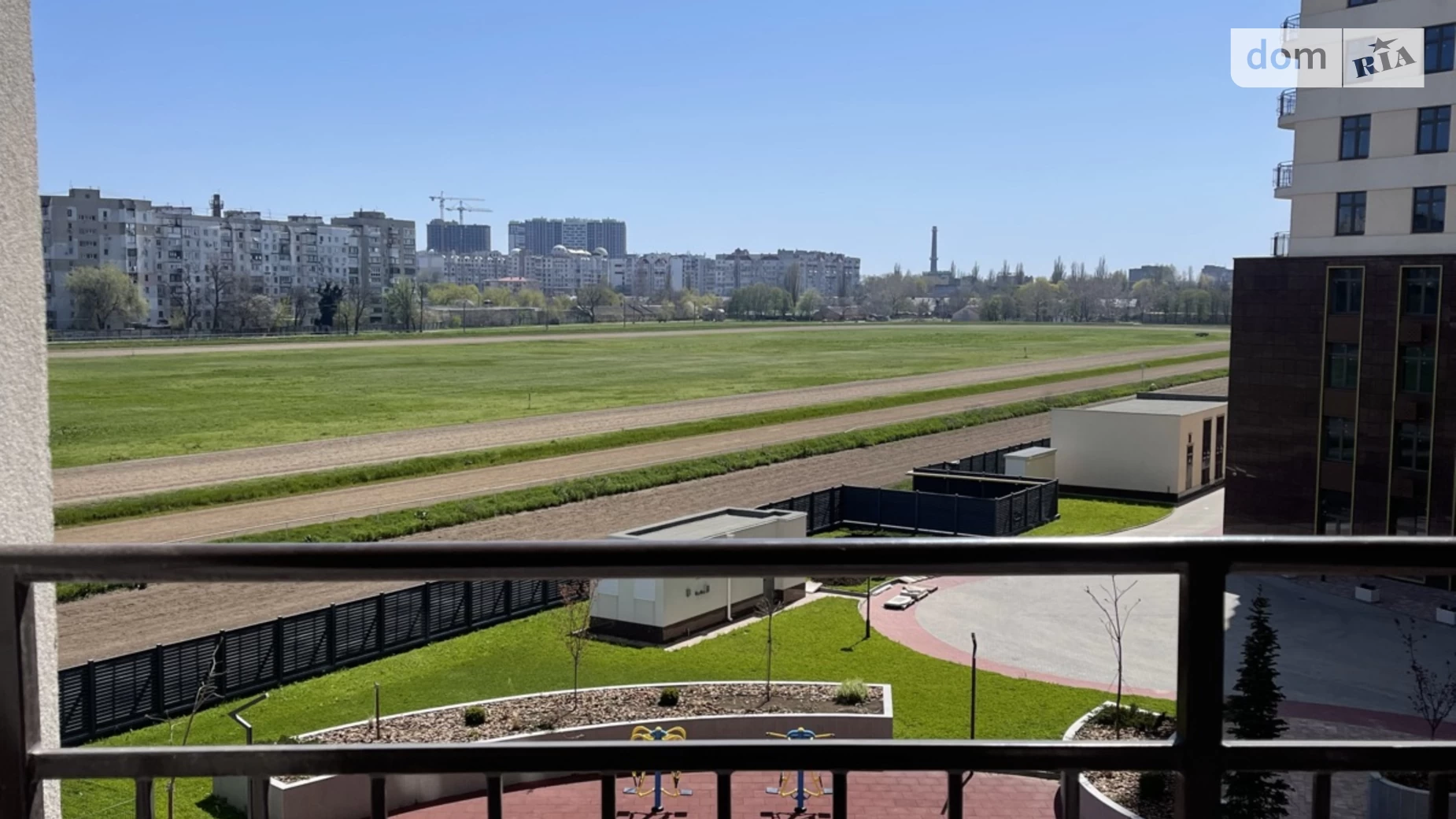 Продается 1-комнатная квартира 41 кв. м в Одессе, ул. Краснова, 3 корпус 60 - фото 2