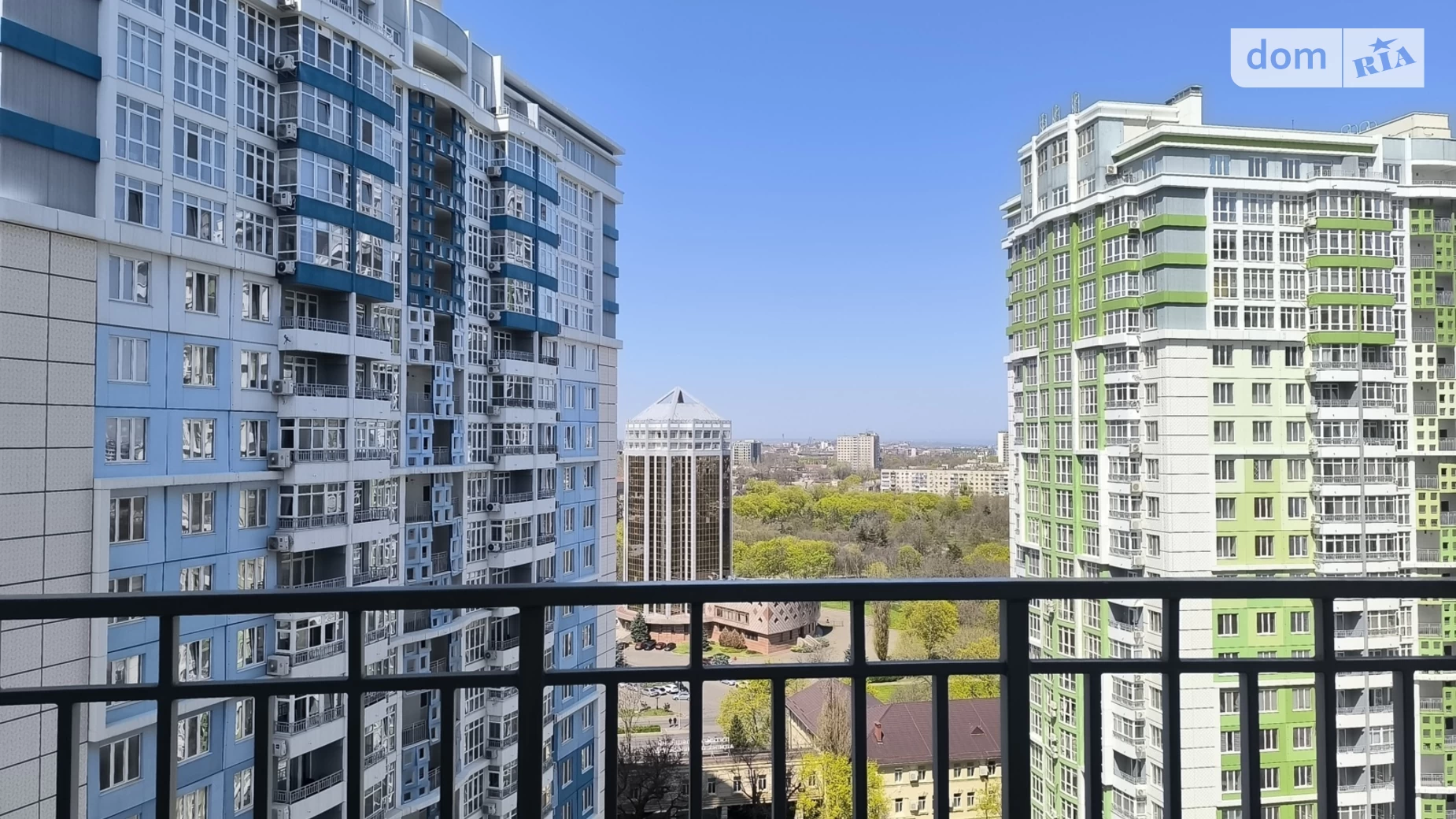 Продается 1-комнатная квартира 47 кв. м в Одессе, просп. Гагарина, 19 корпус 4 - фото 2