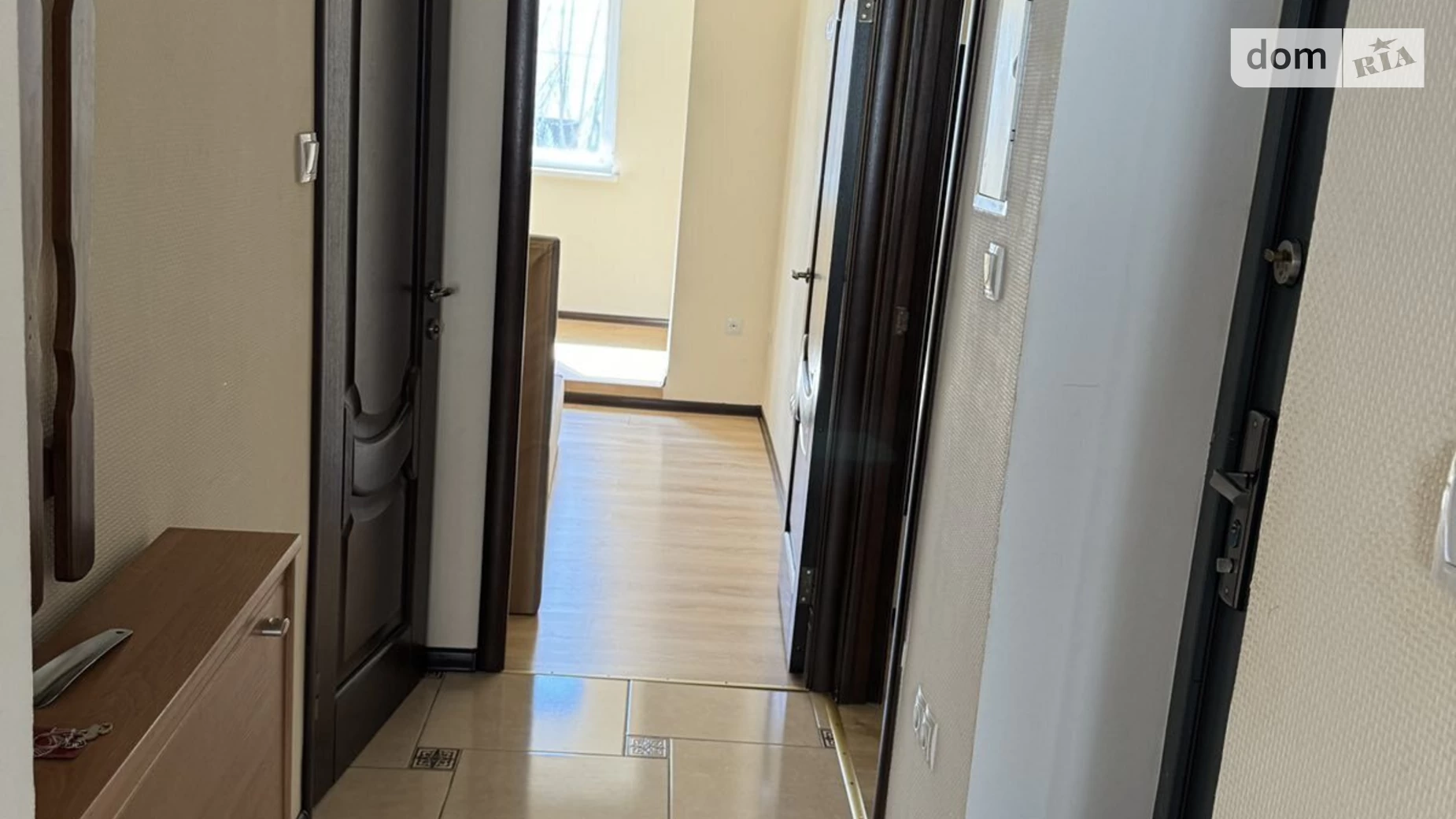 2-кімнатна квартира 49 кв. м у Луцьку, вул. Крилова, 4 - фото 2