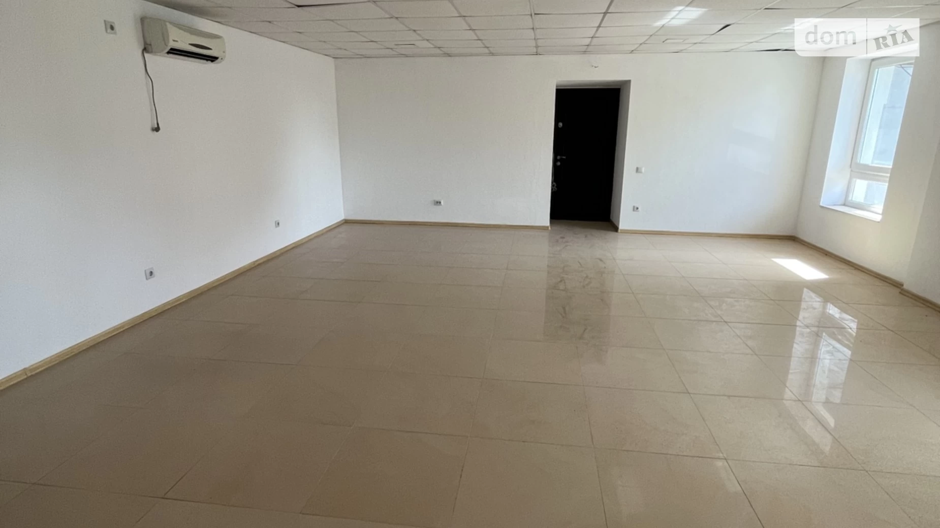 Сдается в аренду офис 46 кв. м в бизнес-центре, цена: 14000 грн - фото 4