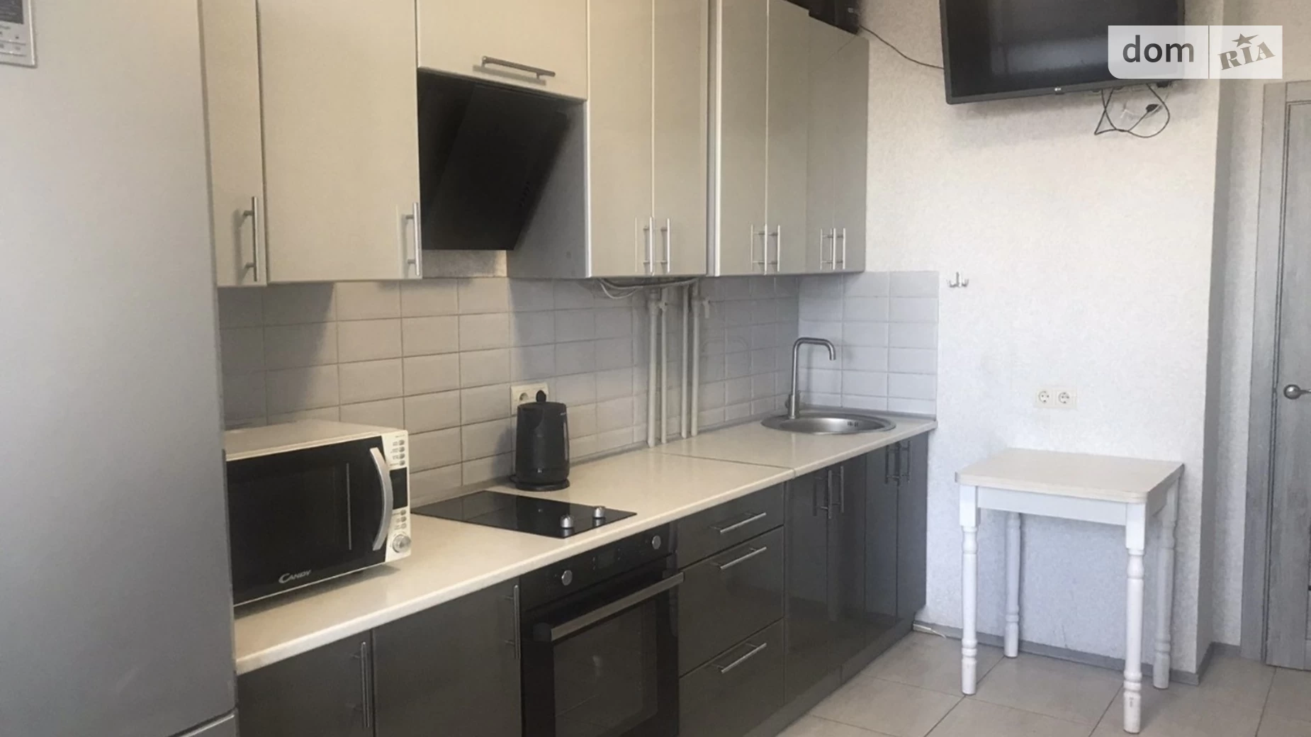 Продается 1-комнатная квартира 44 кв. м в Гостомеле, ул. Сентябрьская, 22 - фото 2