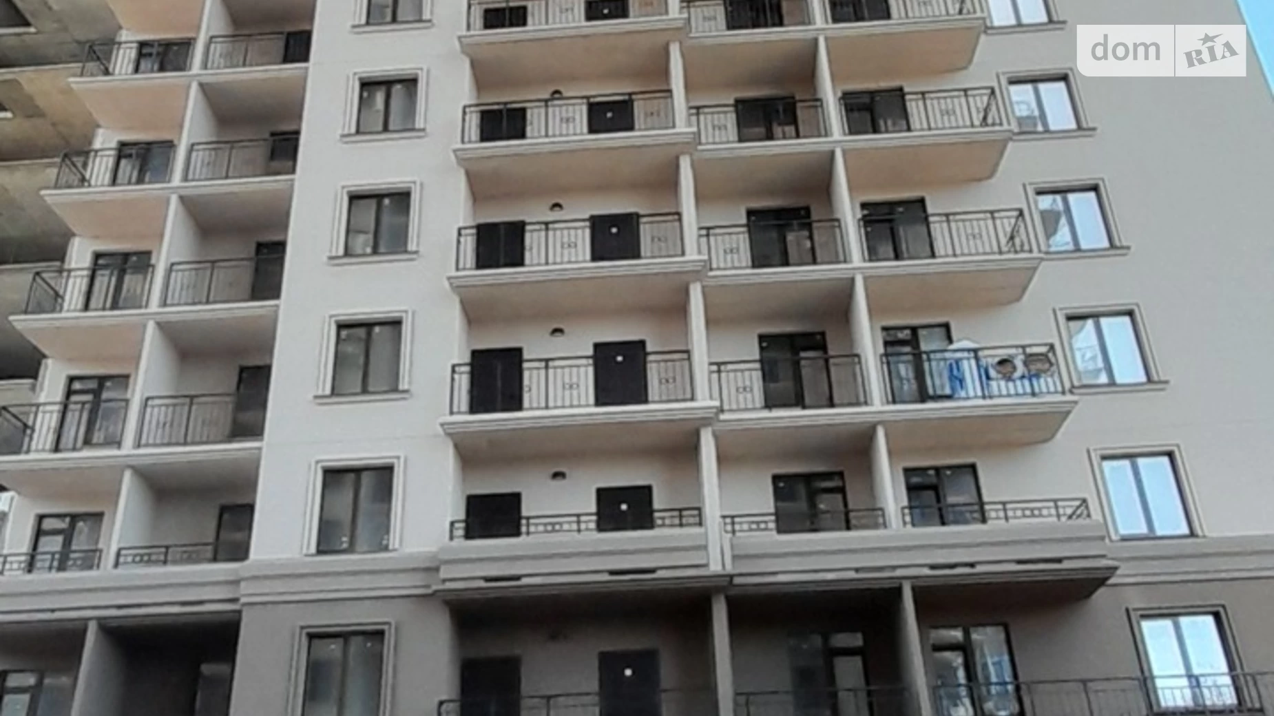 Продается 1-комнатная квартира 52 кв. м в Одессе, Фонтанская дор., 25 корпус 1 - фото 2