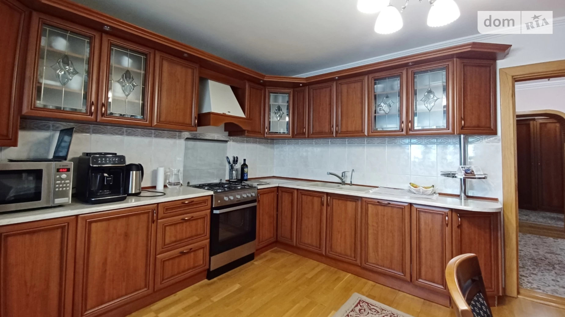 Продается 4-комнатная квартира 139 кв. м в Ивано-Франковске, ул. Джохара Дудаева, 5 - фото 2