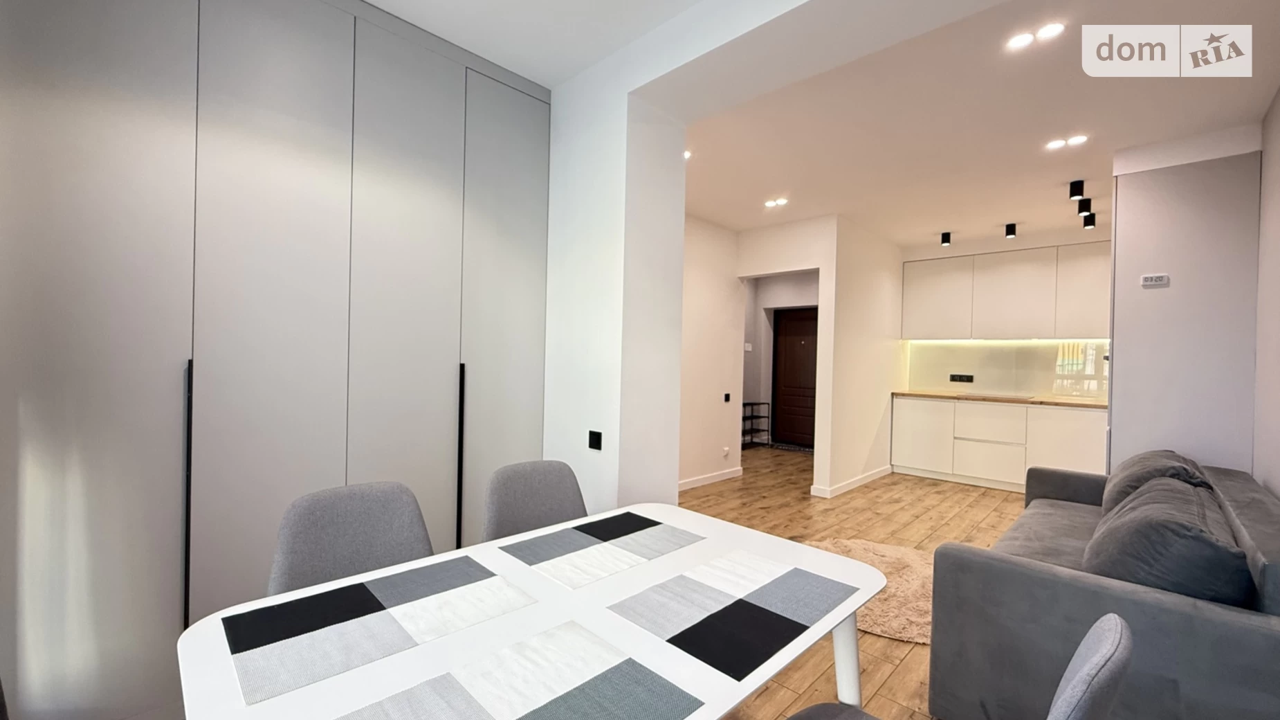 Продается 1-комнатная квартира 44.9 кв. м в Ровно, цена: 68900 $ - фото 4