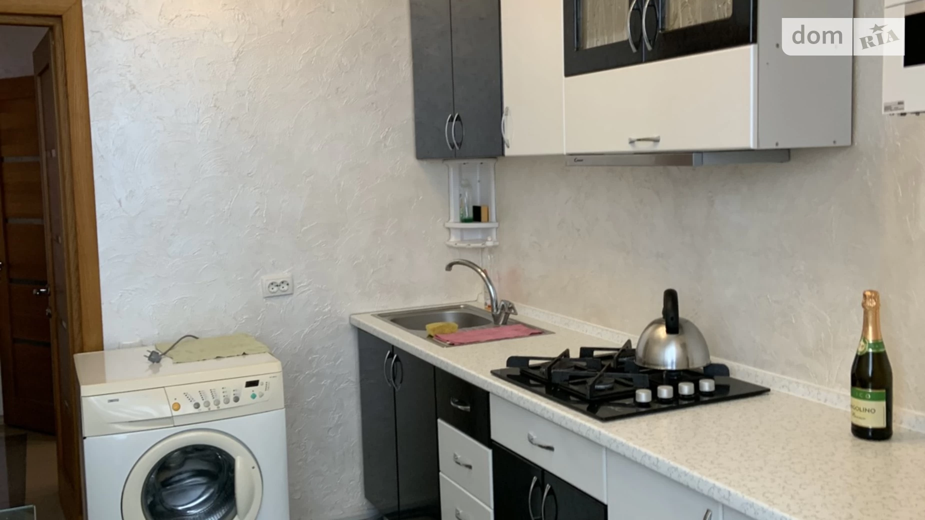 Продается 1-комнатная квартира 43.4 кв. м в Черноморске, ул. Защитников Украины(1 Мая) - фото 2