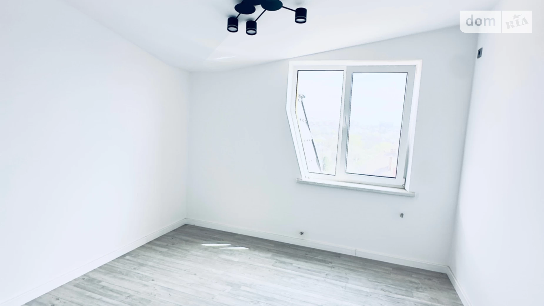 Продается 2-комнатная квартира 54 кв. м в Черновцах, ул. Киевская - фото 4