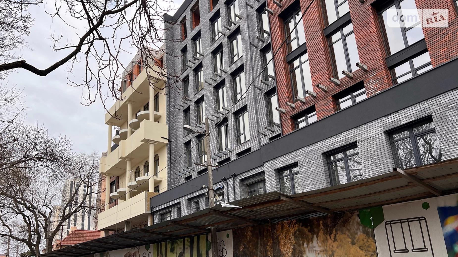 Продается 2-комнатная квартира 76 кв. м в Одессе - фото 2