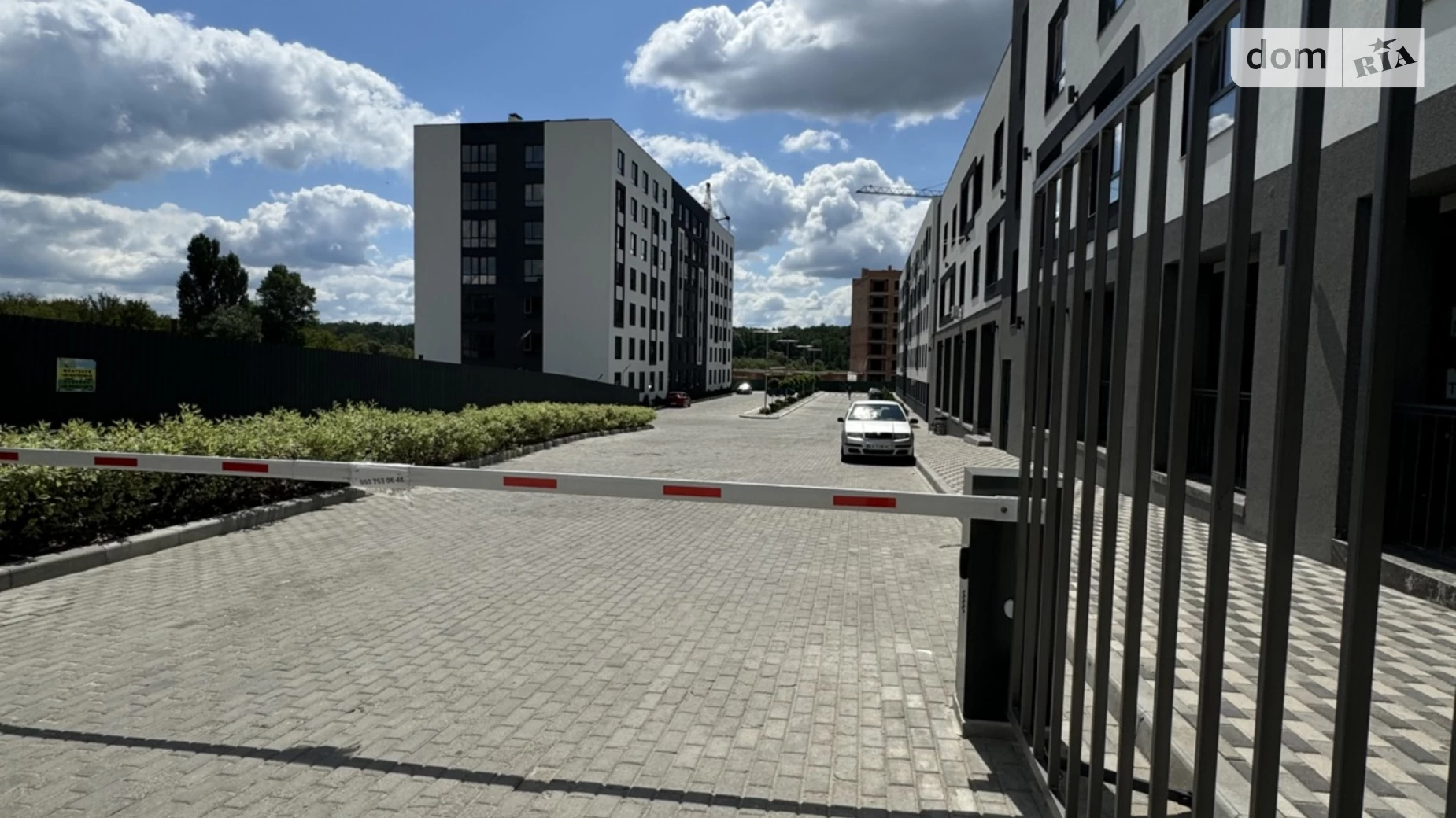 Продается 2-комнатная квартира 56 кв. м в Гостомеле, ул. Мирная, 3Е - фото 2