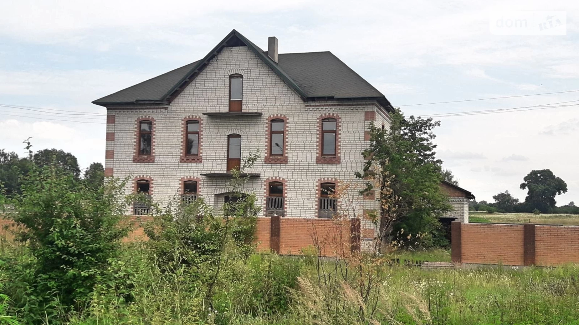 Продается дом на 2 этажа 309.7 кв. м с гаражом, цена: 40000 $ - фото 4