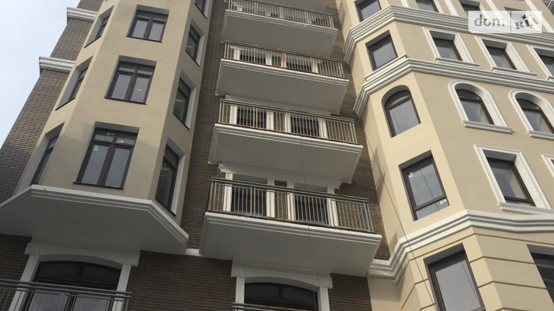 Продается 3-комнатная квартира 107 кв. м в Одессе, ул. Бориса Литвака, 9 - фото 2