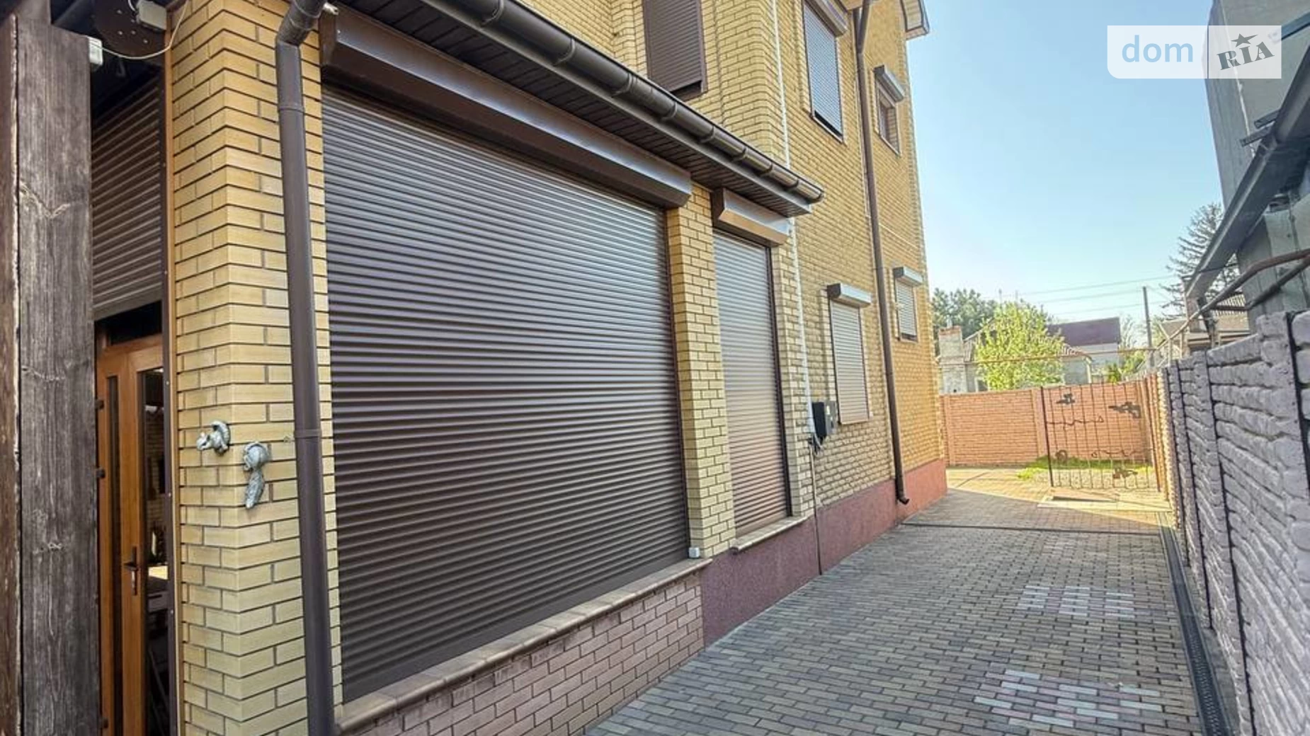 Продается дом на 2 этажа 300 кв. м с гаражом, цена: 290000 $ - фото 3