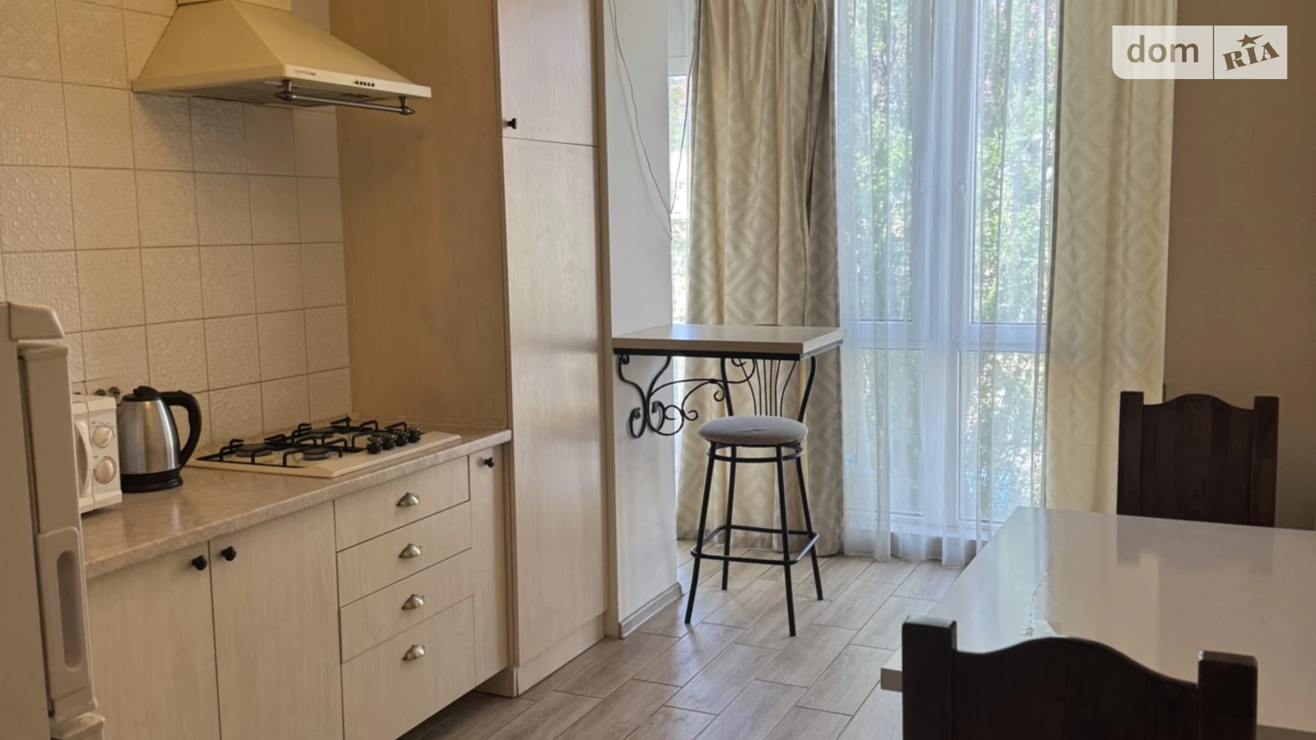Сдается в аренду 1-комнатная квартира 45 кв. м в Ужгороде, ул. Другетов, 112 - фото 2