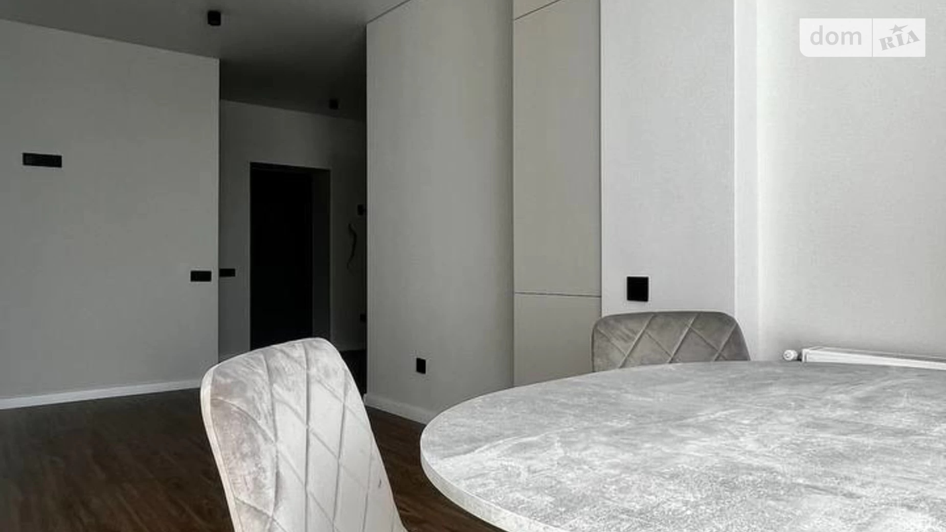 Продается 1-комнатная квартира 48 кв. м в Ровно, цена: 75500 $ - фото 2