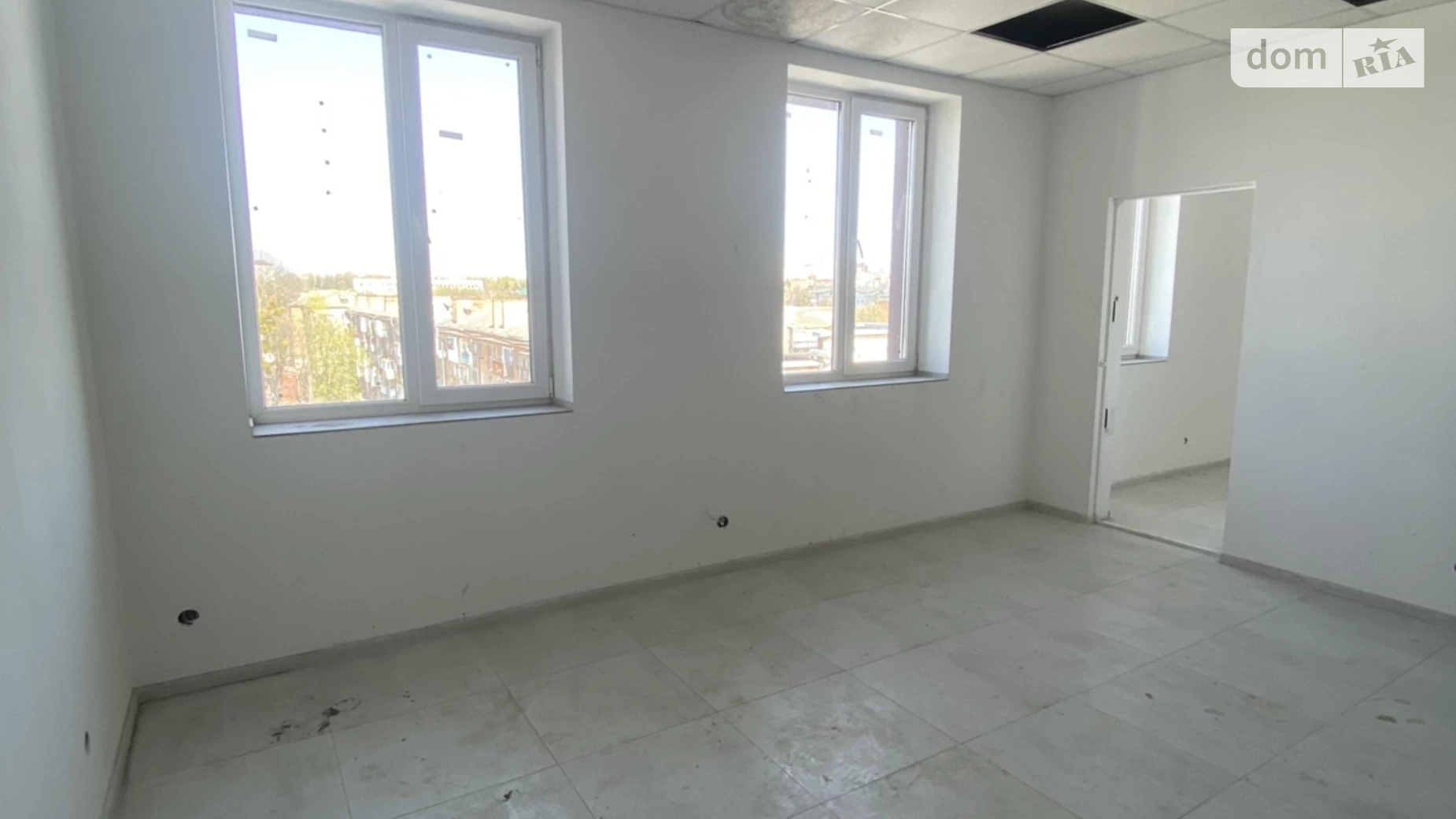 Сдается в аренду офис 45 кв. м в бизнес-центре, цена: 13500 грн - фото 2