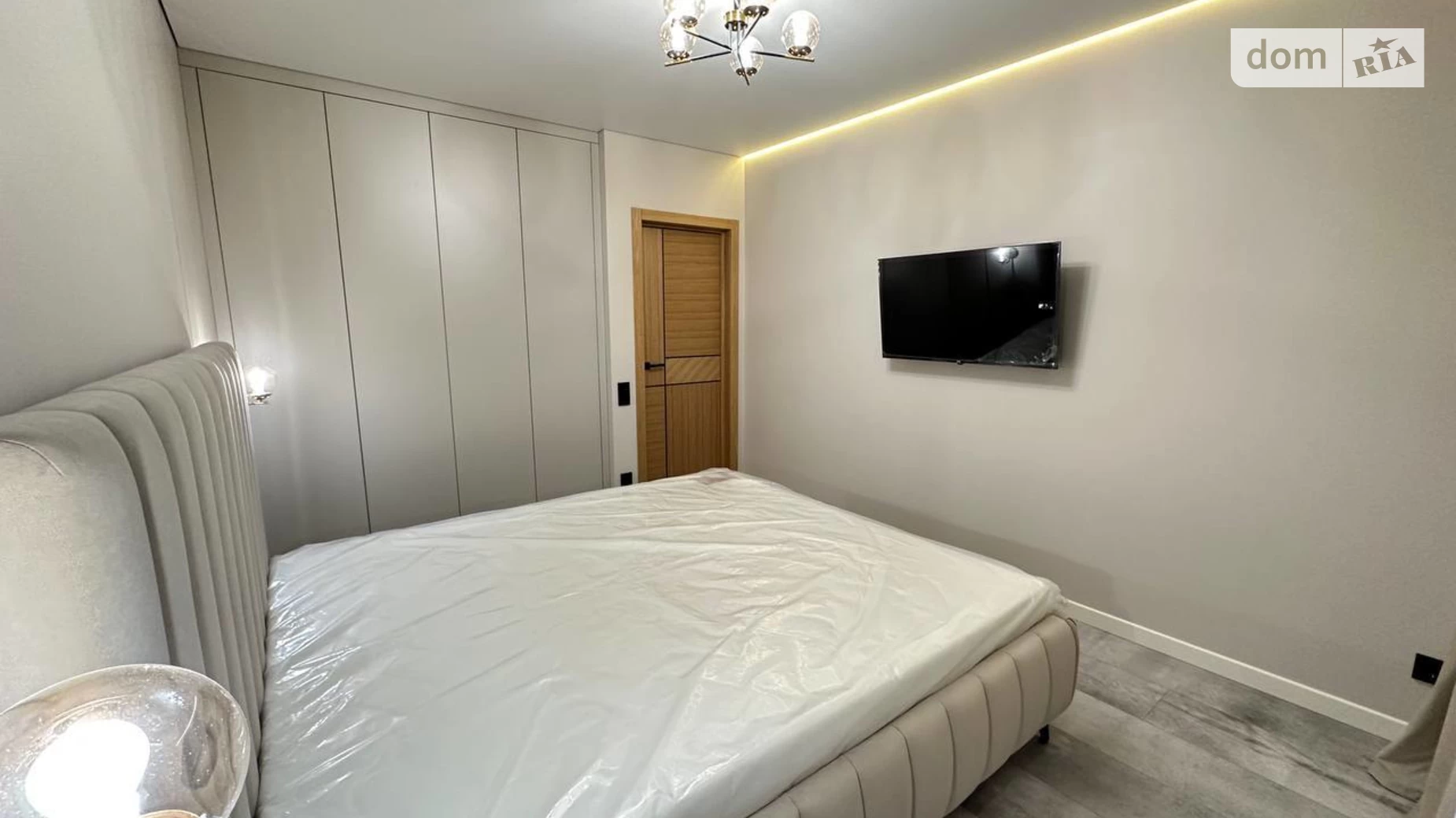Продается 1-комнатная квартира 41.2 кв. м в Ровно, ул. Студенческая - фото 2