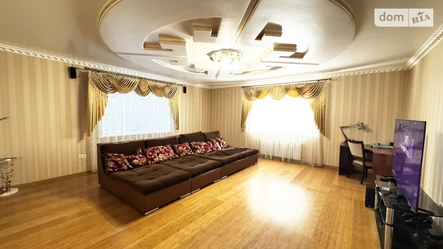 Продается дом на 2 этажа 230.9 кв. м с верандой, цена: 155000 $ - фото 4