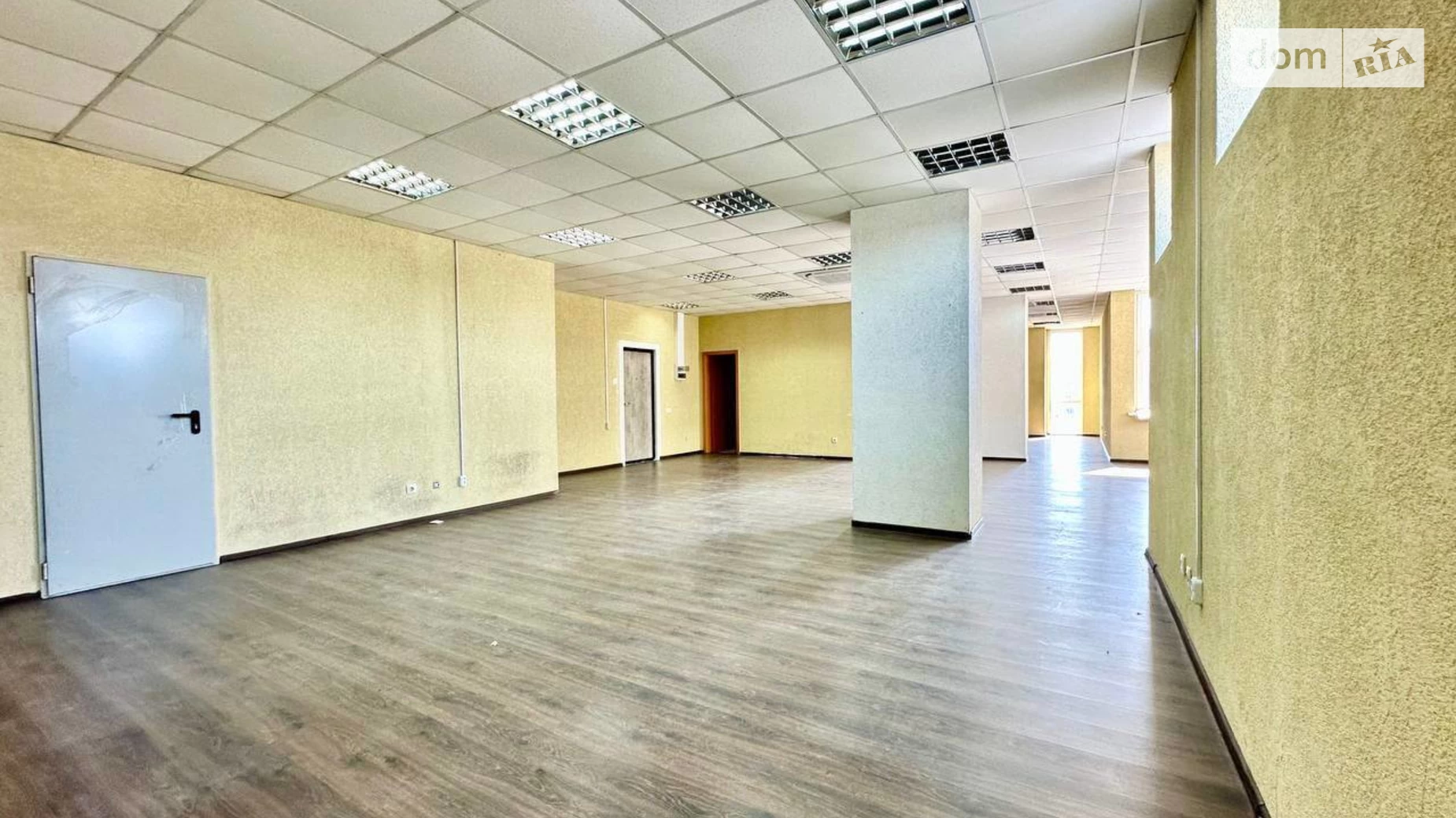 Сдается в аренду офис 130 кв. м в бизнес-центре, цена: 800 $ - фото 3