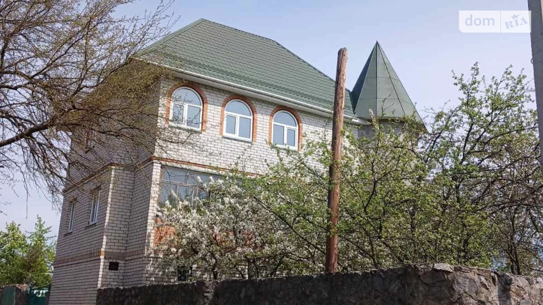Продается дом на 3 этажа 263 кв. м с балконом, цена: 55000 $ - фото 2