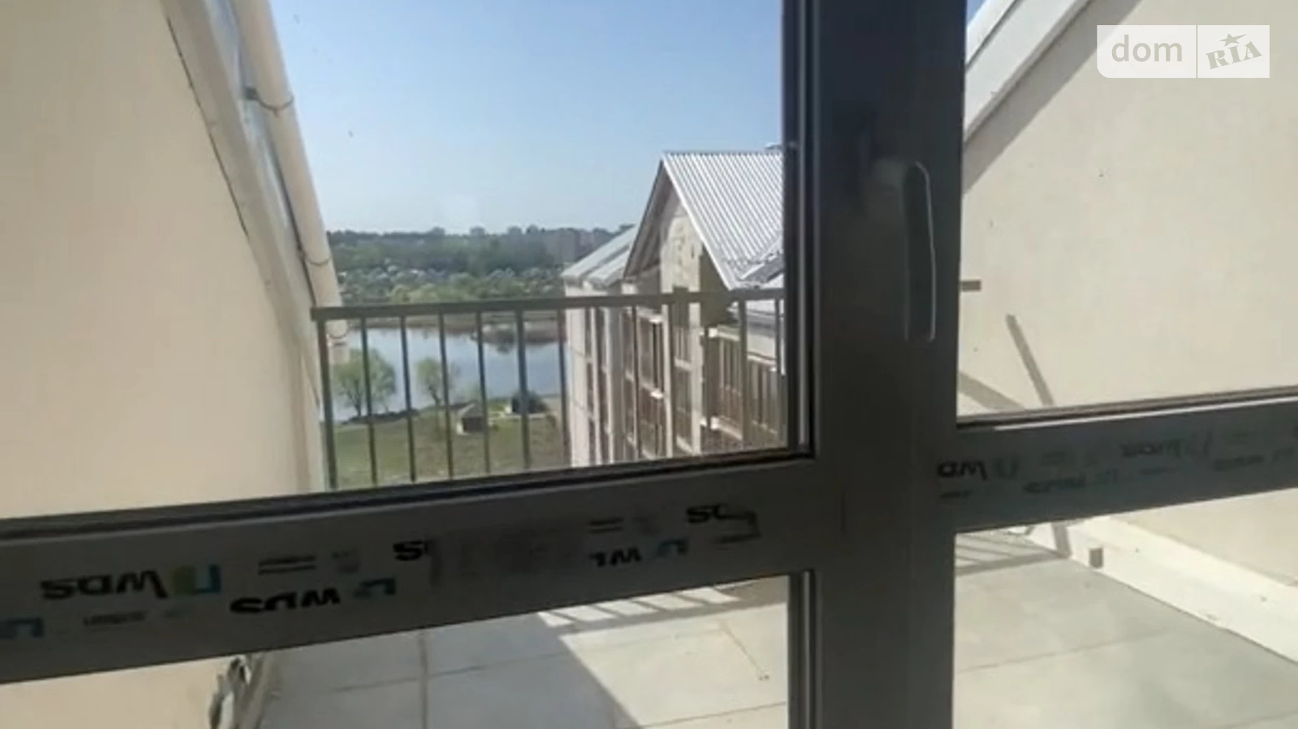Продается 1-комнатная квартира 38 кв. м в Гостомеле, цена: 26500 $ - фото 4