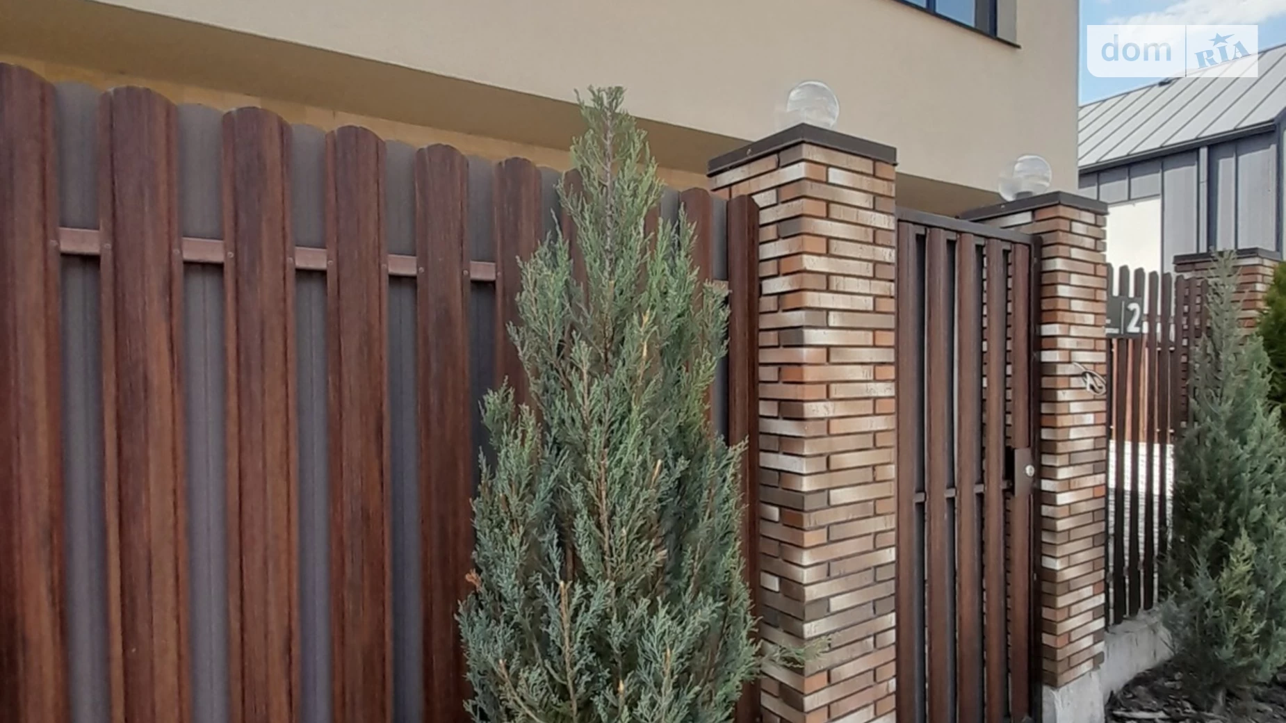 Продается дом на 2 этажа 160 кв. м с камином, цена: 210000 $ - фото 5