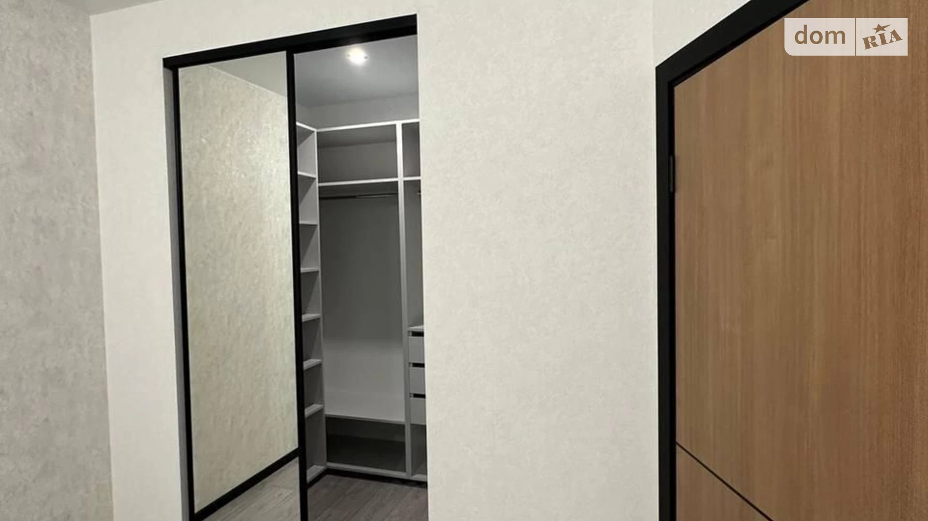 Продается 1-комнатная квартира 44.2 кв. м в, цена: 62000 $ - фото 3